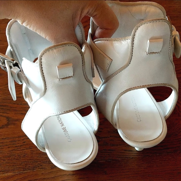 CNC Costume National Elegant White Ankle Strappy Sandals - Picture 8 of 10